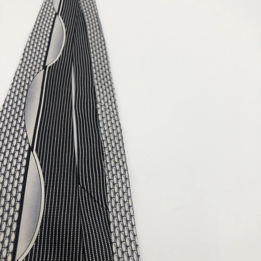 Mens 100% Silk Tie Handmade Korea Gray Silver Black‎ Dry Clean Only Wavy Pattern